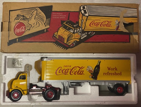 10408-1 € 150,00 coca cola vrachtwagen geheel ijzer ca 50 cm lang komt uit Amerika