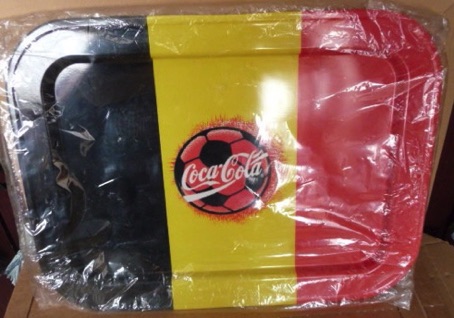 7176-1 € 4,00 Coca Cola dienblad Belgische kleuren