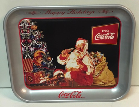 07169d-1 € 10,00 Coca Cola dienblad kerstman bij boom