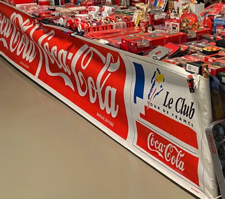8856-1 € 45,00 coca cola banier ca 6 meter lang